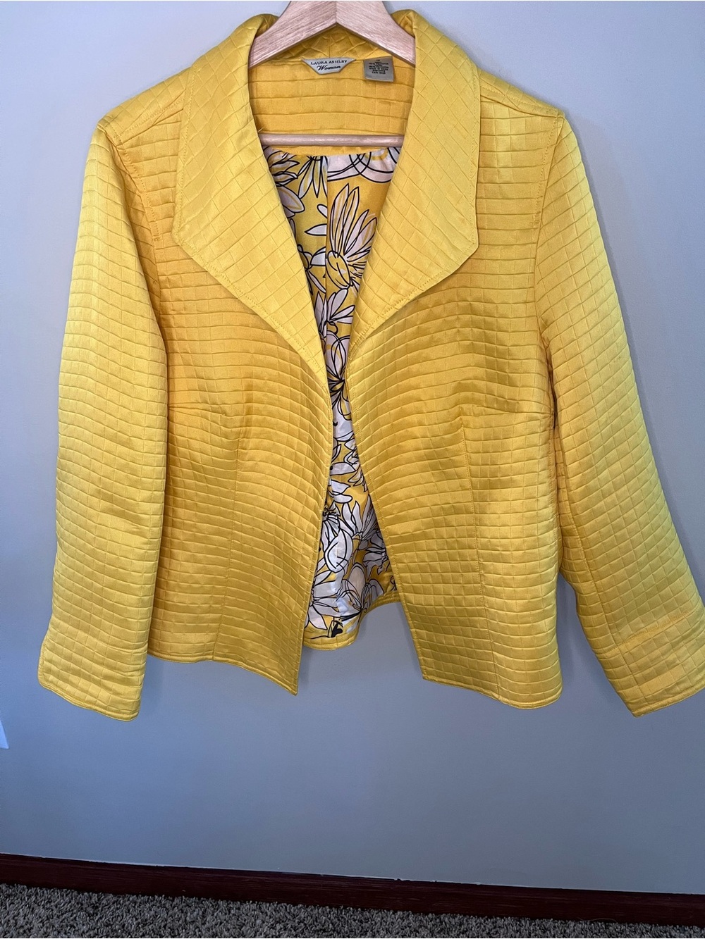 Laura‎ Ashley Woman Yellow Quilted Blazer Jacket Floral Lined Plus Size 1X